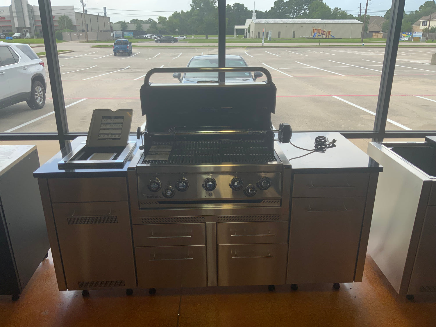 *Open Box* Broil King Imperial S 590i 5-Burner Gas Grill Island