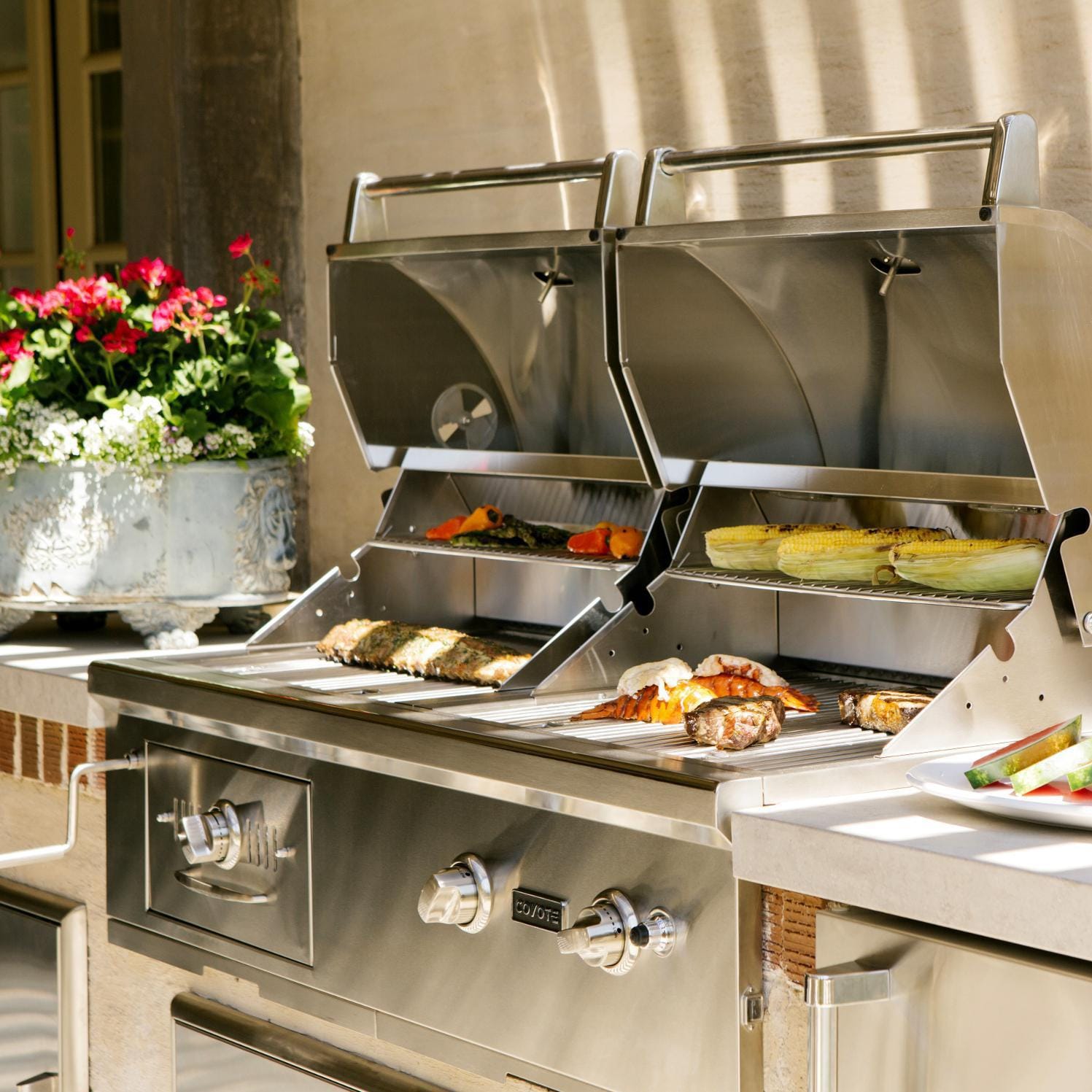 Coyote Centaur 50-Inch Built-In Natural Gas/Charcoal Dual Fuel Grill - C3HY50(LP/NG)