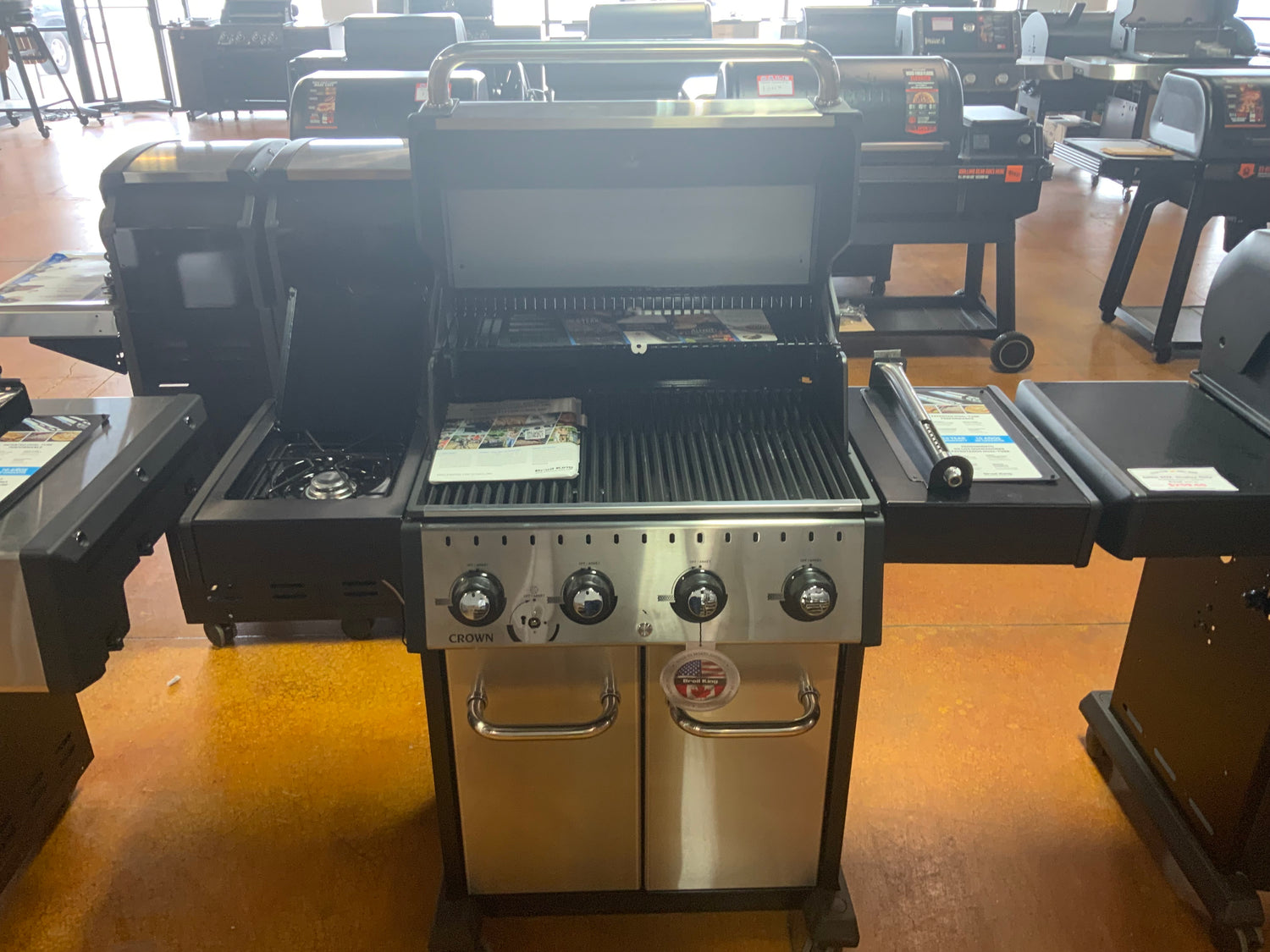 *Open Box* Broil King Crown S 440 Propane Grill