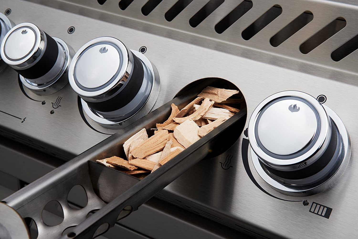 Napoleon Prestige Pro 665 Built-in Gas Grill