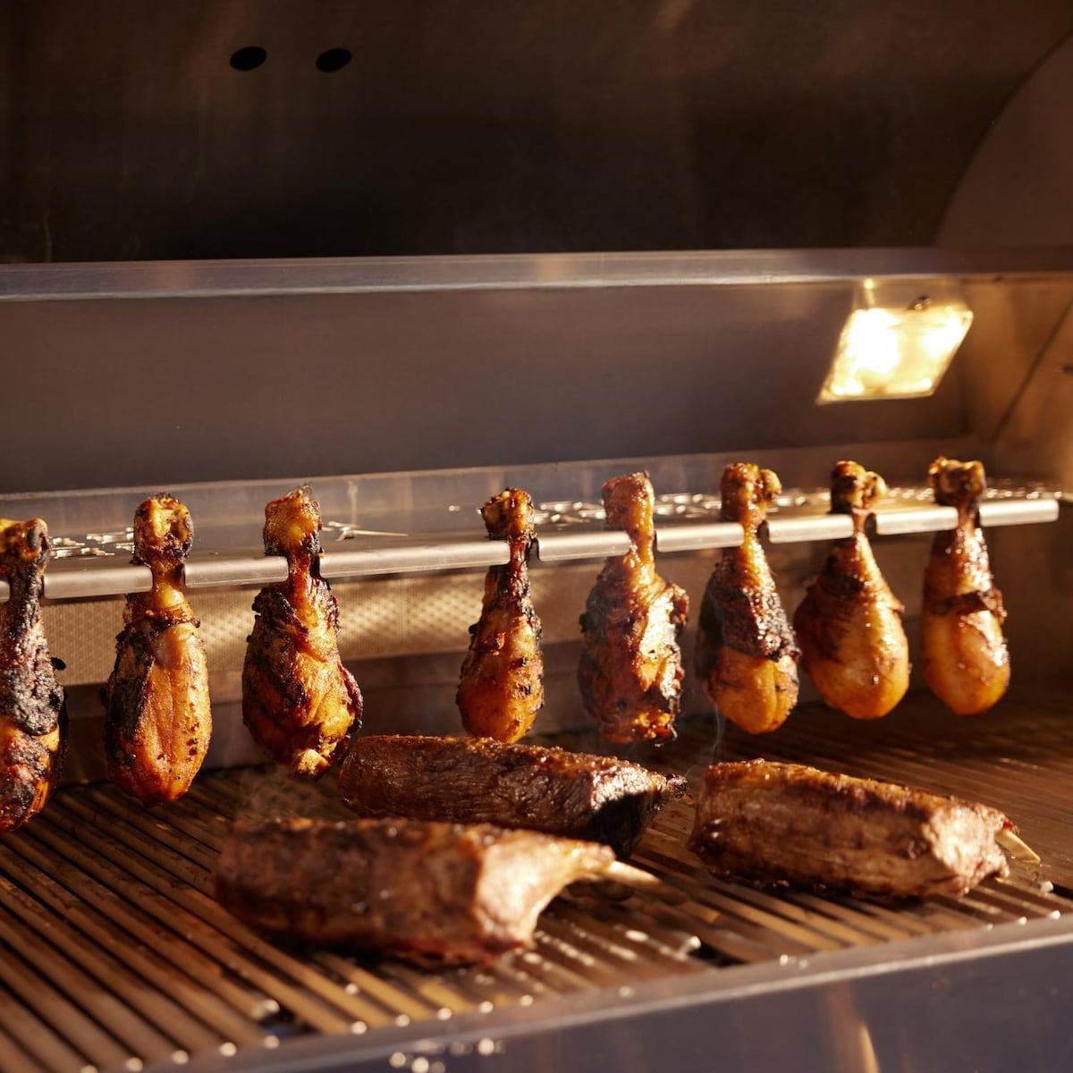 Blaze LTE PRO 32-Inch 4-Burner Built-in Gas Grill w/ Digital Temperature Screen & Rear Infrared Burner - BLZ-4LTEPRO-(NG/LP)