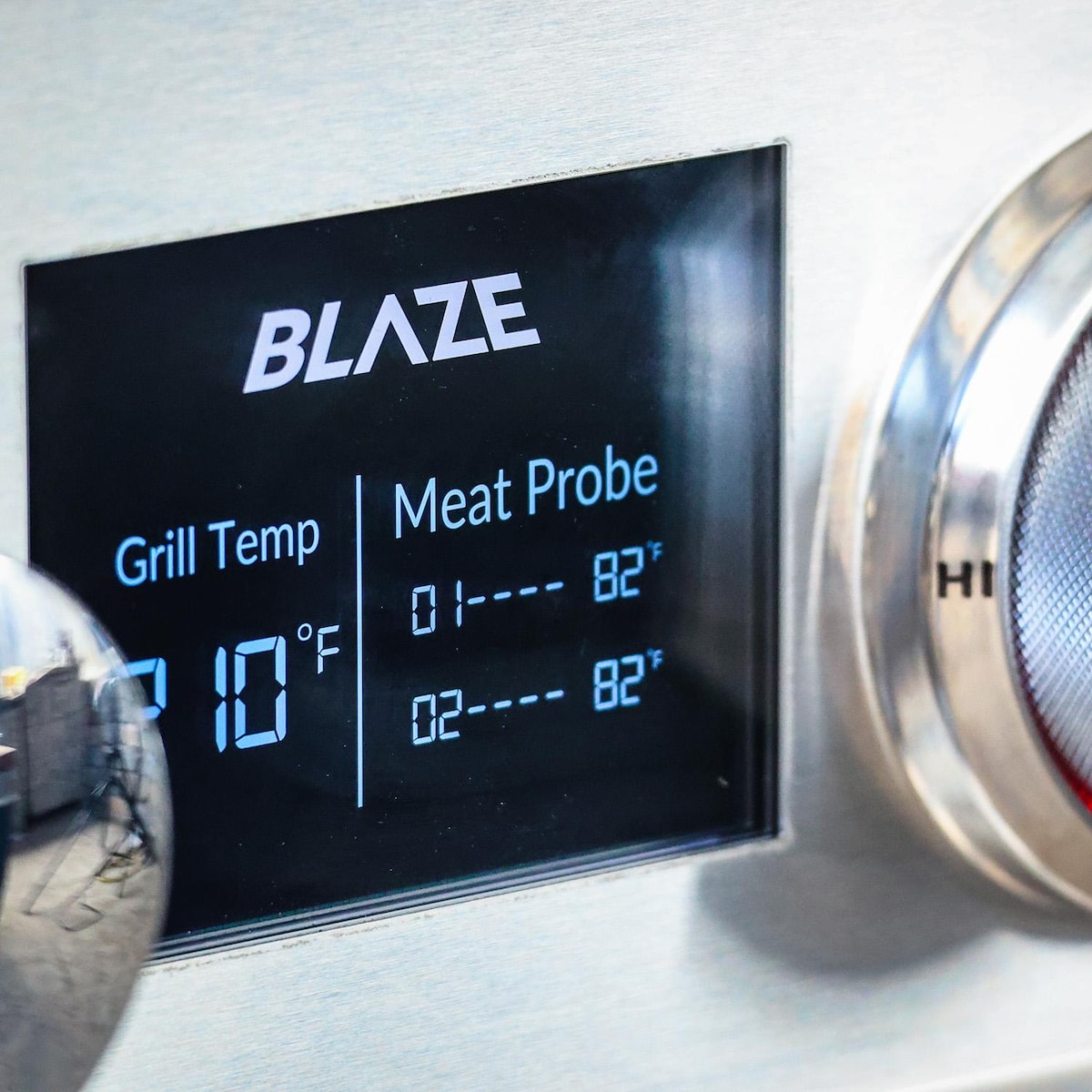Blaze LTE PRO 32-Inch 4-Burner Built-in Gas Grill w/ Digital Temperature Screen & Rear Infrared Burner - BLZ-4LTEPRO-(NG/LP)