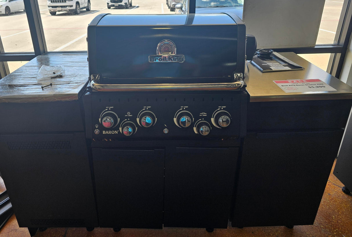 *Open Box* Broil King Baron Shadow 490i 4-Burner Gas Grill With Rotisserie & Side Burner Grill Island