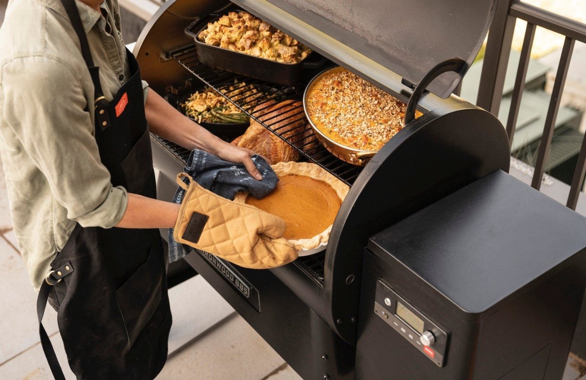 Traeger BBQ Mitt APP195 - Texas Star Grill Shop APP195