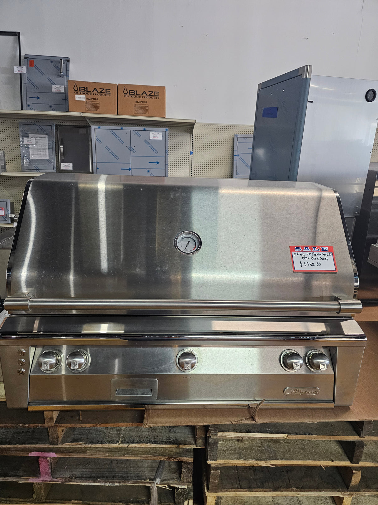 *OPEN BOX* Alfresco Premium 42" Gas Grill - Demo Grill Barely Used