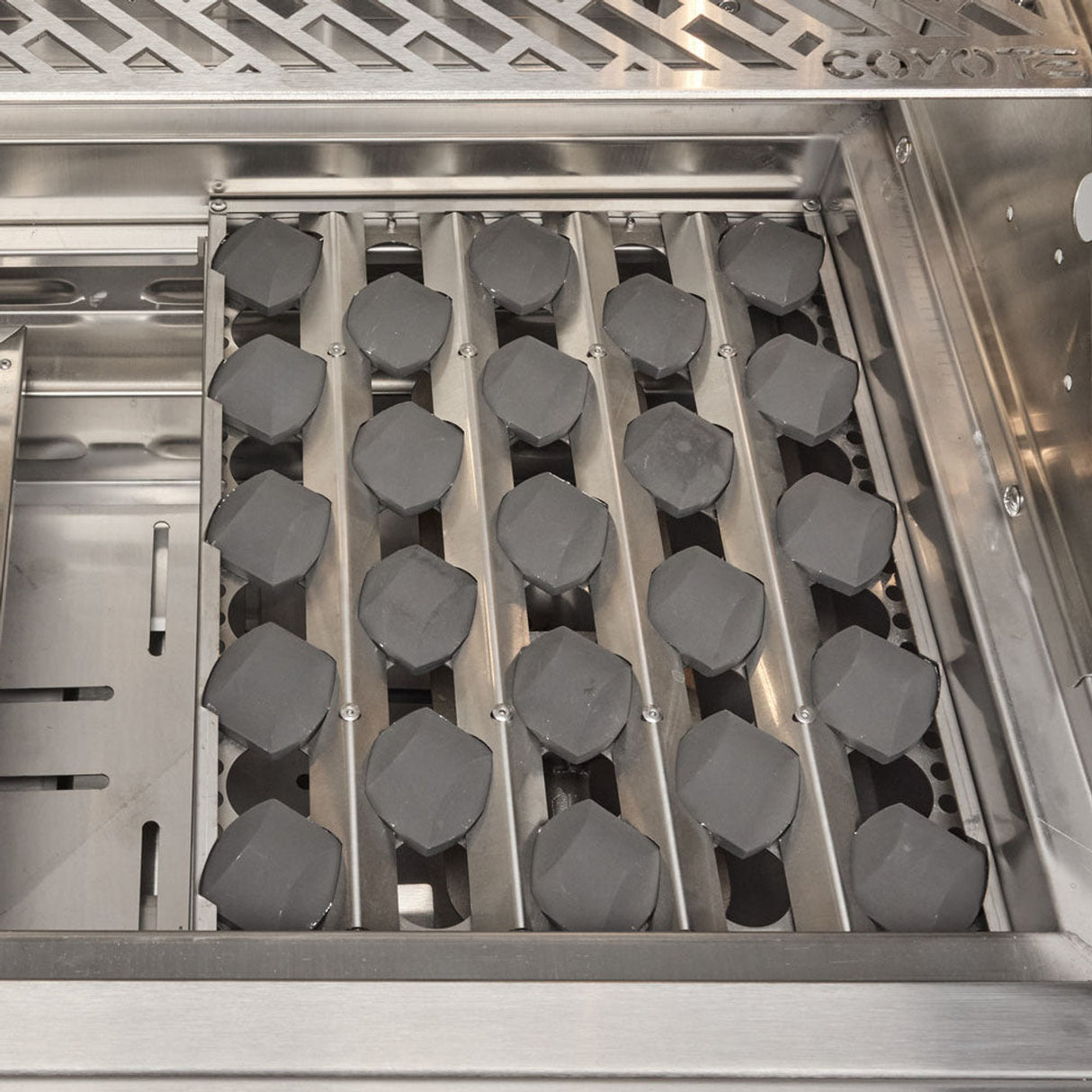 Coyote 36" SL Series Built In Rapid Sear Gas Grill - C3SL36(LP/NG)