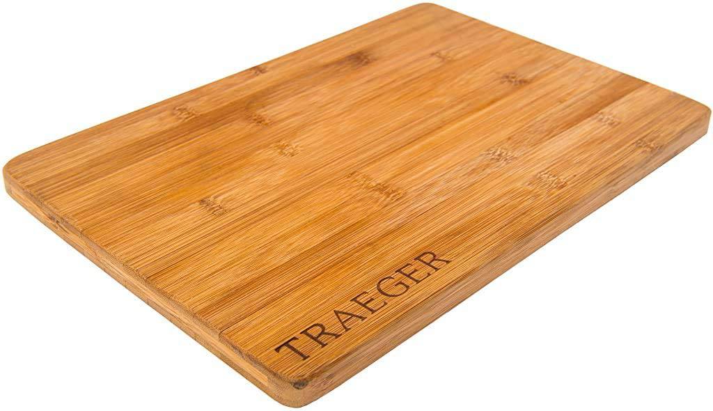 https://texasstargrillshop.com/cdn/shop/products/traeger-magnetic-cutting-board-bac406-texas-star-grill-shop-bac406-698562.jpg?v=1685641806&width=1024